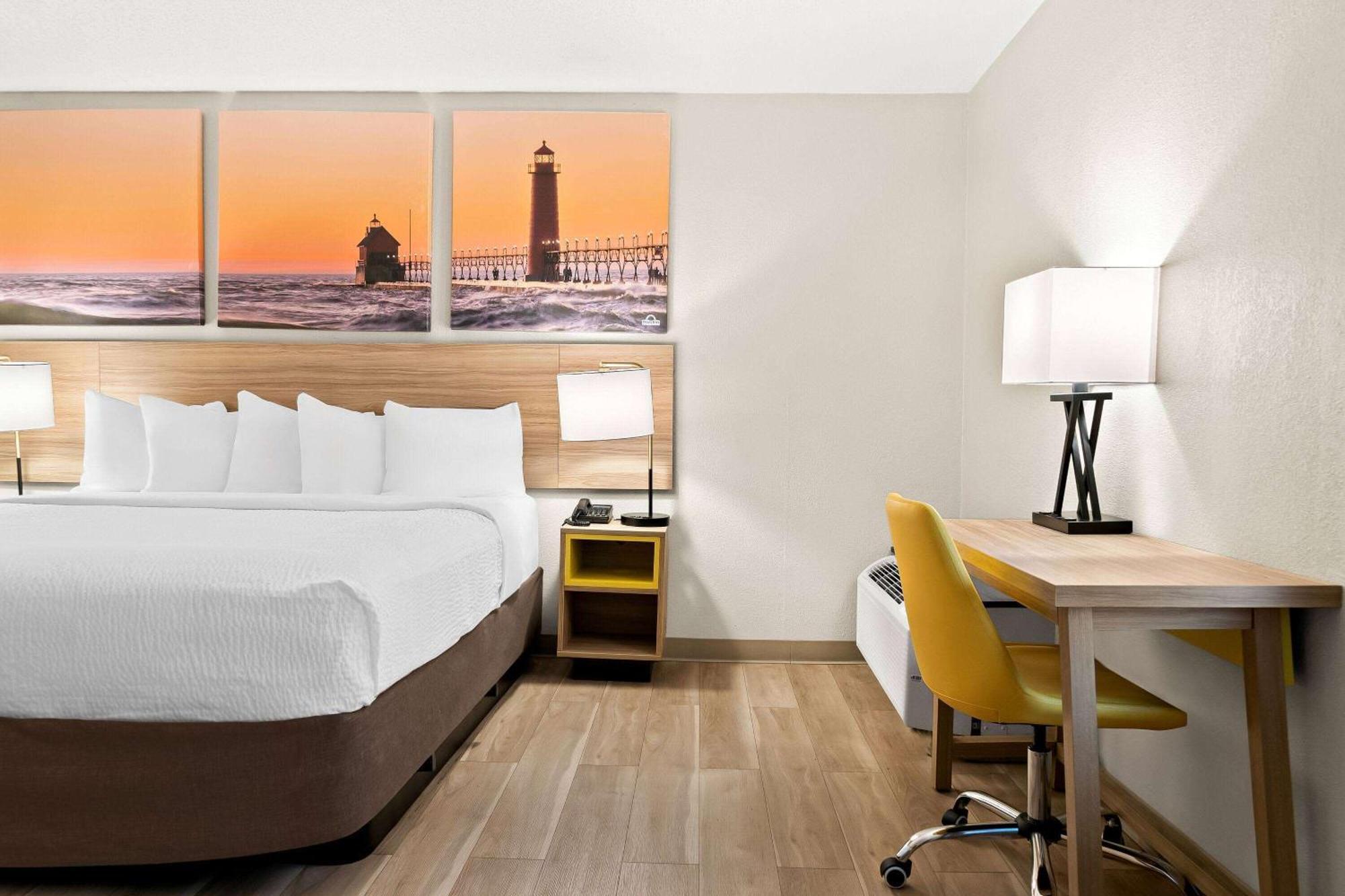 Days Inn & Suites By Wyndham Warren Kültér fotó