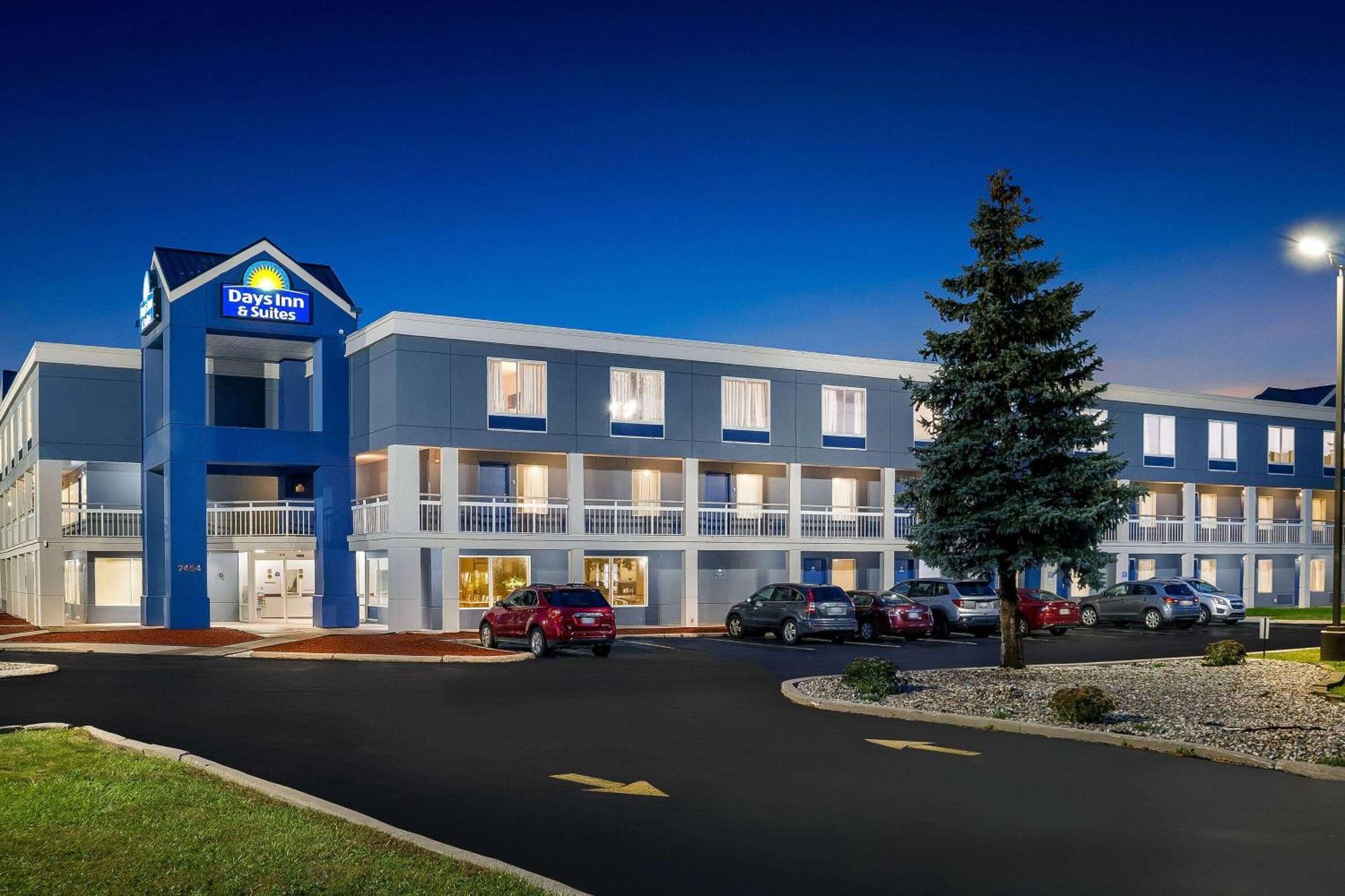 Days Inn & Suites By Wyndham Warren Kültér fotó